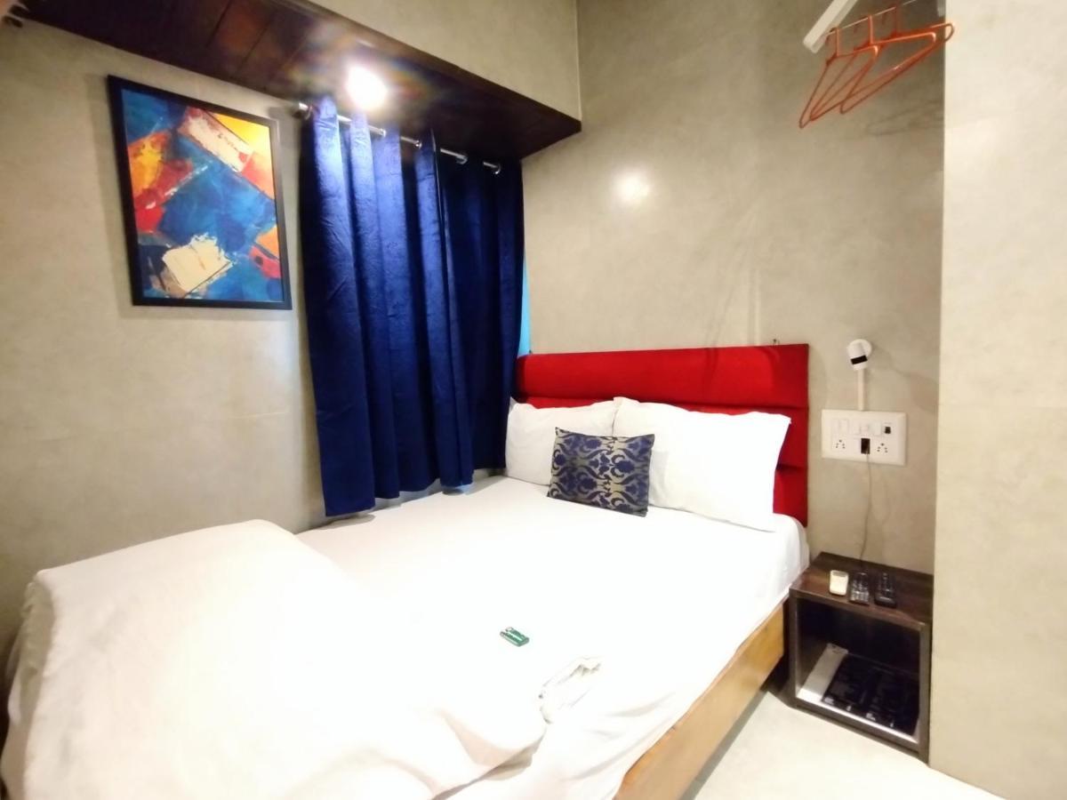 Hotel Eros - Near Airport T2 Mumbai Dış mekan fotoğraf